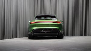 Porsche Taycan 4S Performance+ Cross Turismo