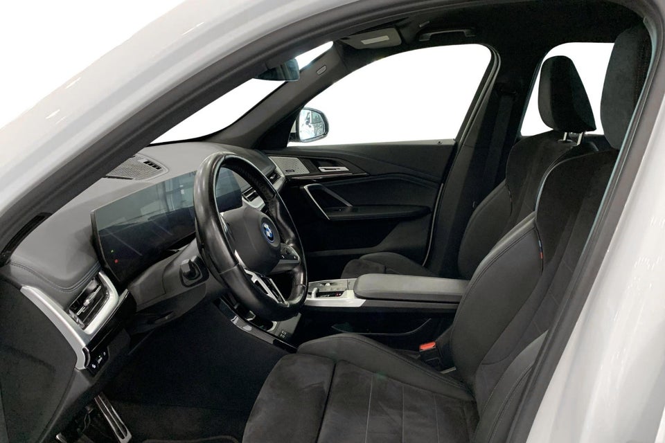 BMW iX1 xDrive30 M-Sport 2024