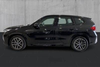 BMW iX1 eDrive20 M-Sport - 1