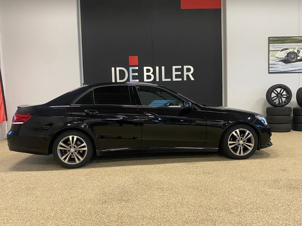 Mercedes E220, Billede 2