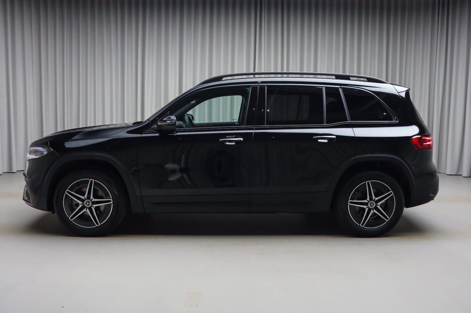 Mercedes-Benz EQB 250+ (6/8)