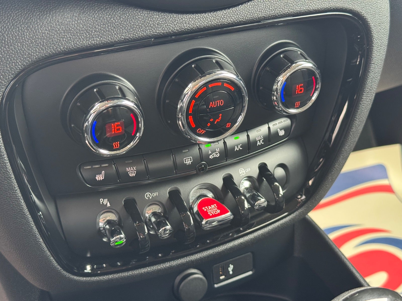 Billede af MINI Clubman Cooper 1,5 Essential aut.