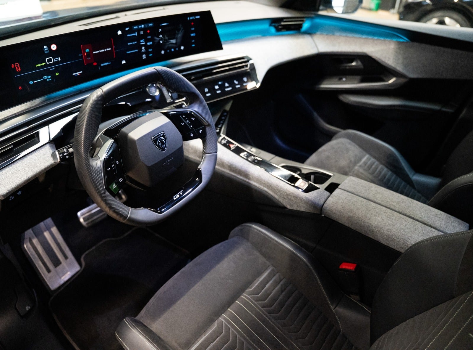 Billede af Peugeot e-3008 77 GT Pack