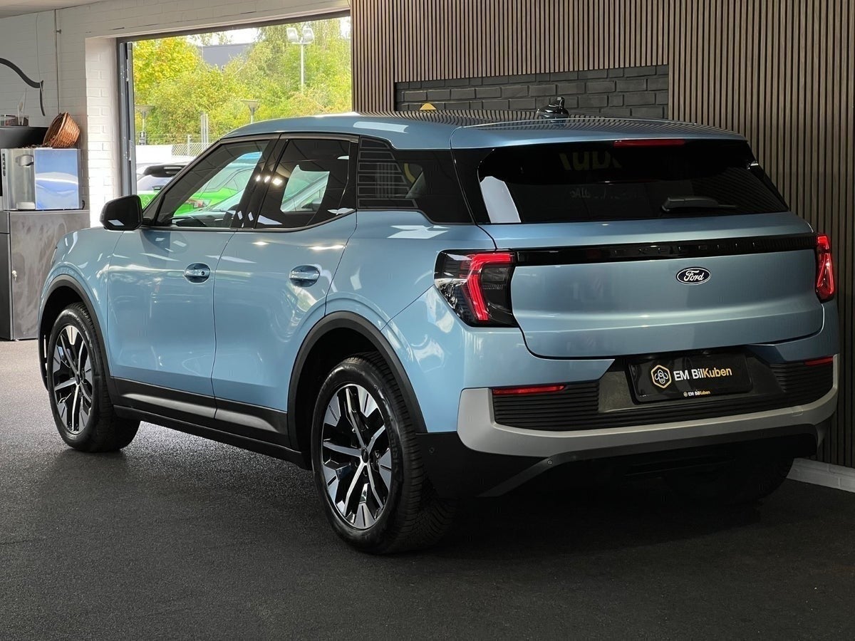 Ford Explorer Select Extended Range AWD