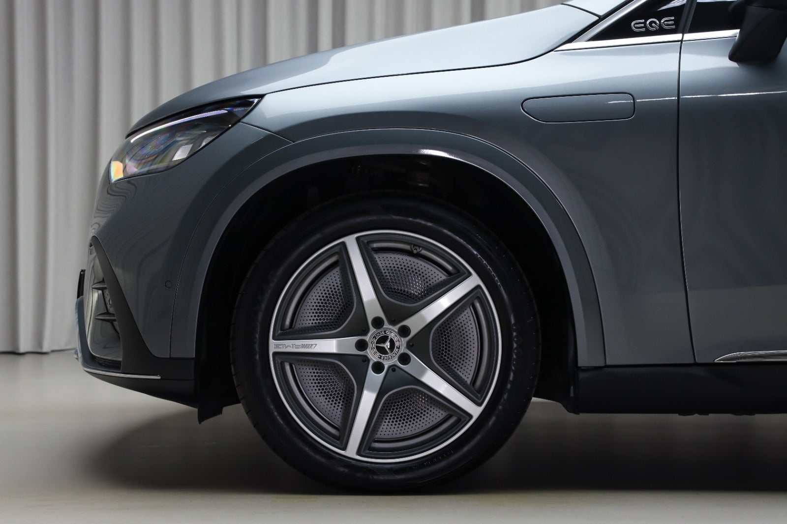 Mercedes-Benz EQE 350 SUV