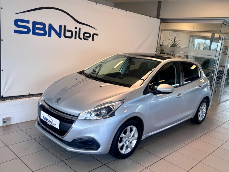 Peugeot 208 VTi 82 Allure Sky