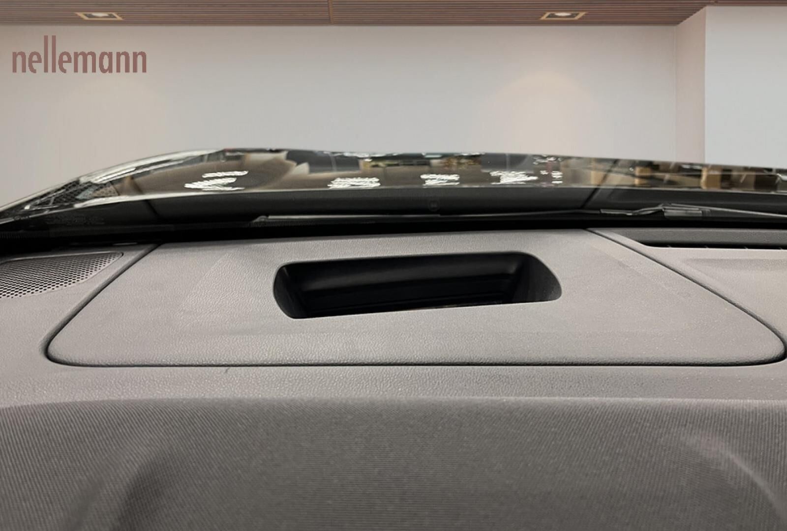 Ford Explorer Select Extended Range