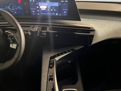 Peugeot e-5008 Allure Van