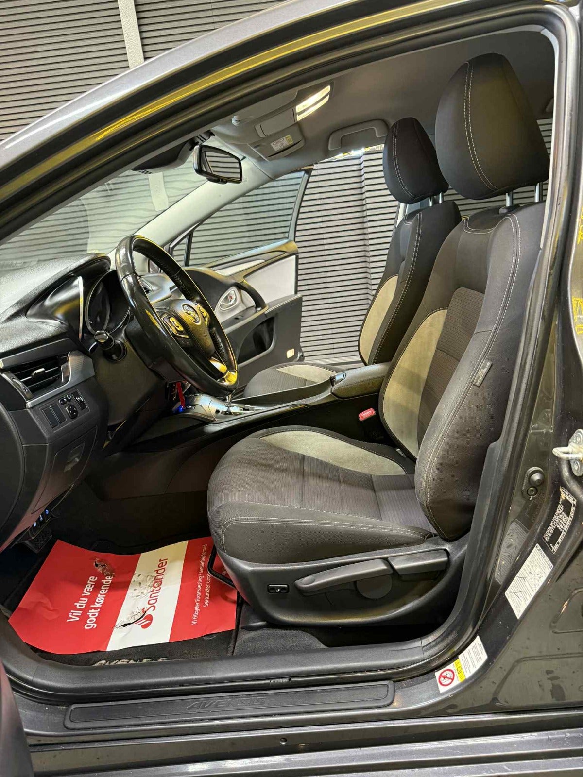 Billede af Toyota Avensis 1,8 VVT-i T2 Touring Sports MDS