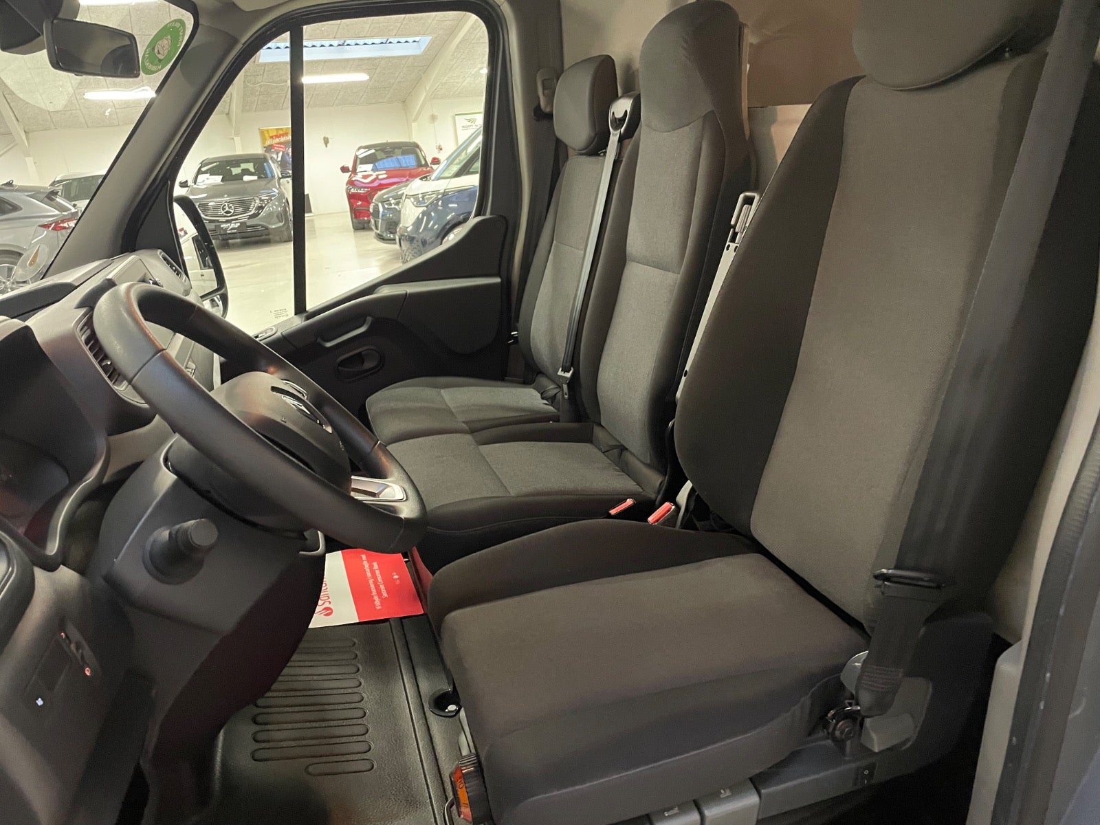 Billede af Renault Master IV T35 2,3 dCi 150 L2H2 Kassevogn aut.