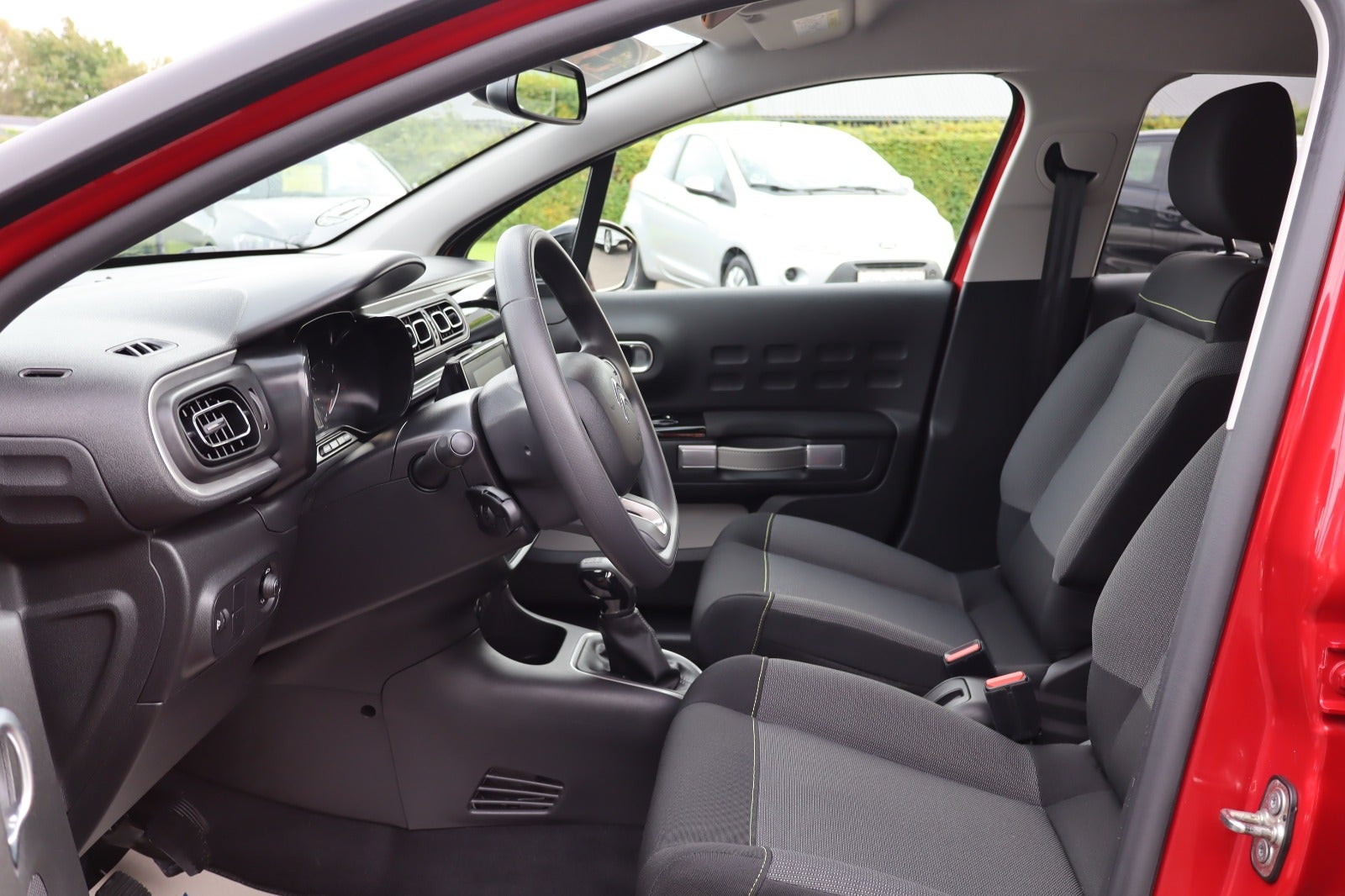 Billede af Citroën C3 1,2 PureTech 83 Shine Sport