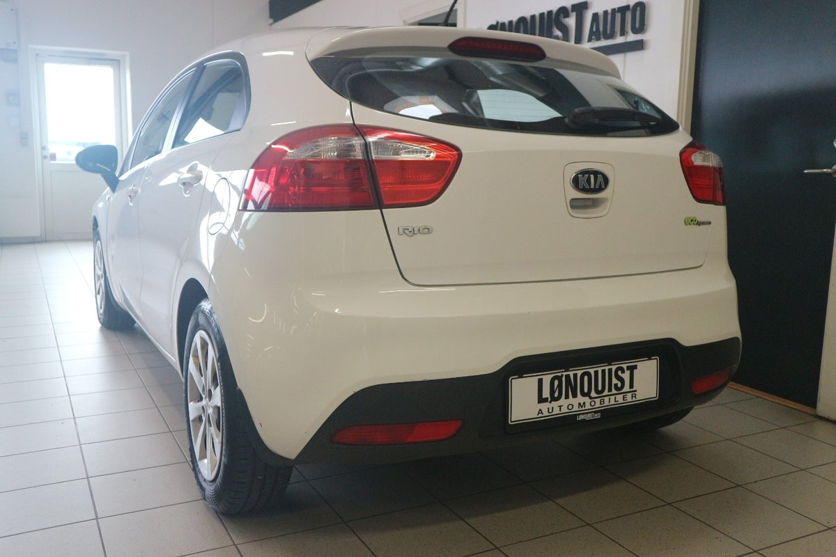 Kia Rio CVVT Active