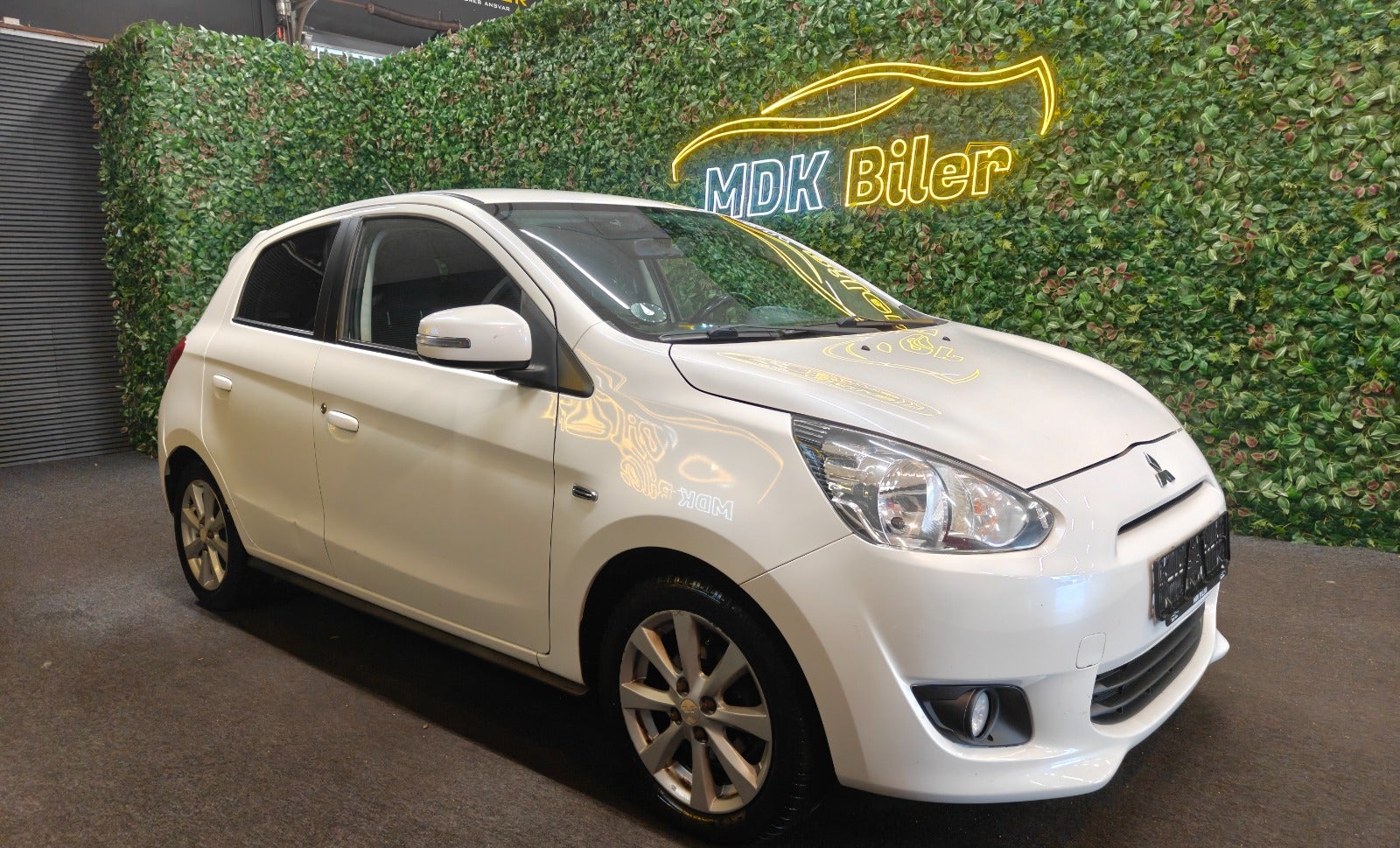 Billede af Mitsubishi Space Star 1,2 Black & White