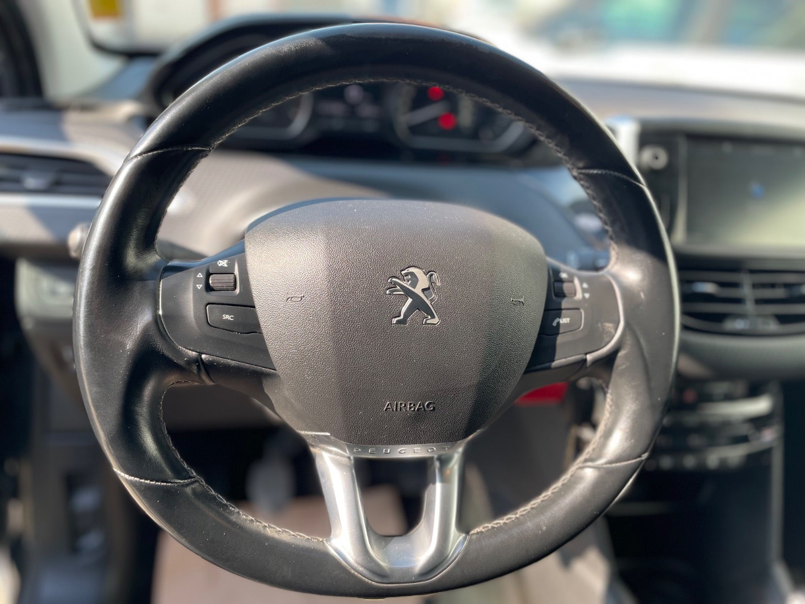 Billede af Peugeot 208 1,2 PureTech 82 Allure Sky