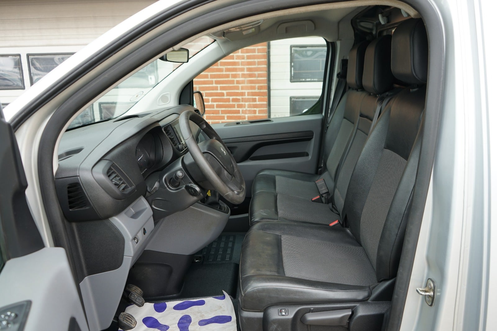 Billede af Peugeot Expert 2,0 BlueHDi 120 L3 Plus Van