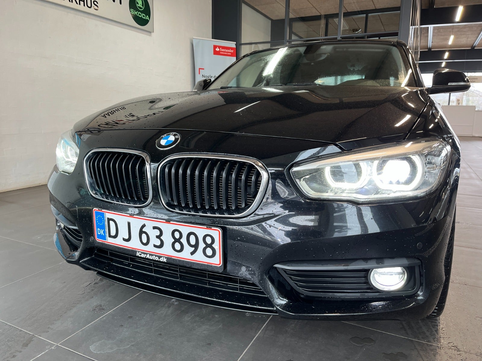 Billede af BMW 118i 1,5 Connected aut.