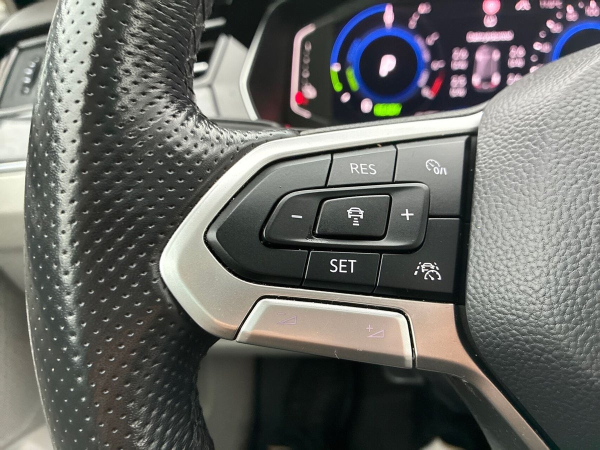 VW Passat GTE+ Variant DSG billede 17