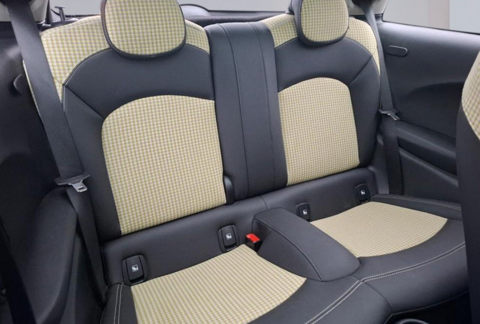 MINI Cooper SE Classic Trim