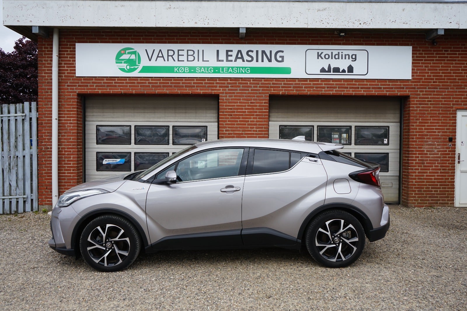 Billede af Toyota C-HR 1,8 Hybrid C-ENTER CVT Van