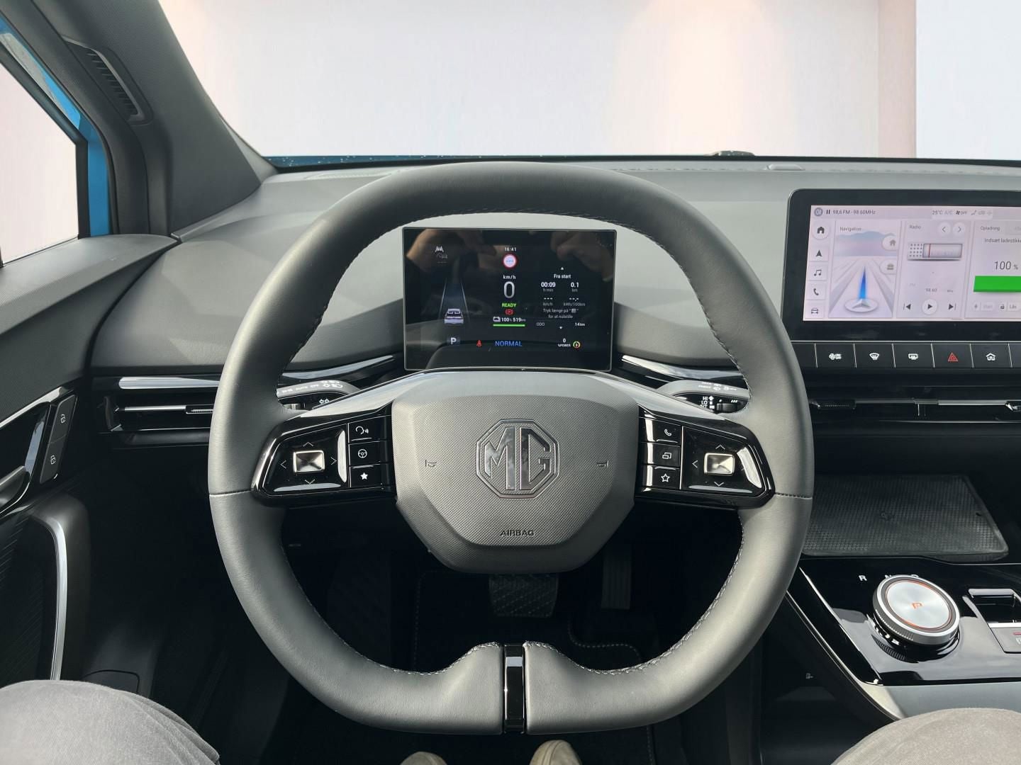 MG MG4 Luxury Extended Range