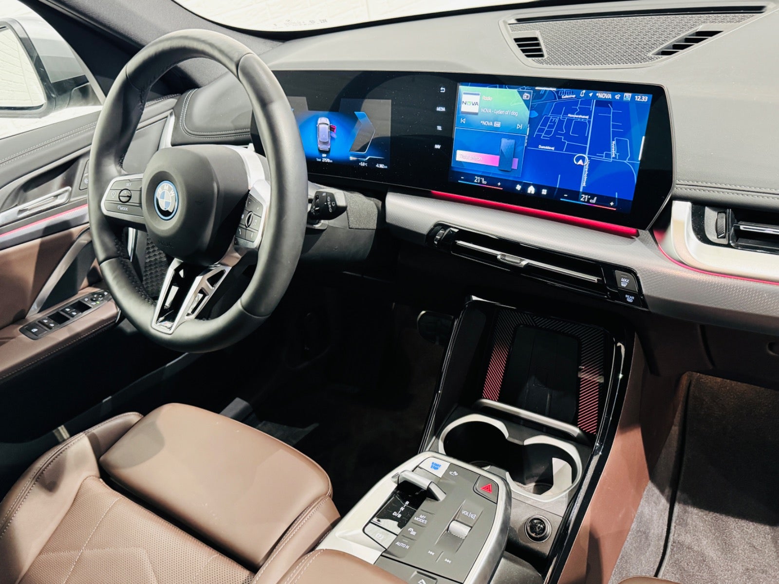 BMW iX1  eDrive20 M-Sport,  5-dørs