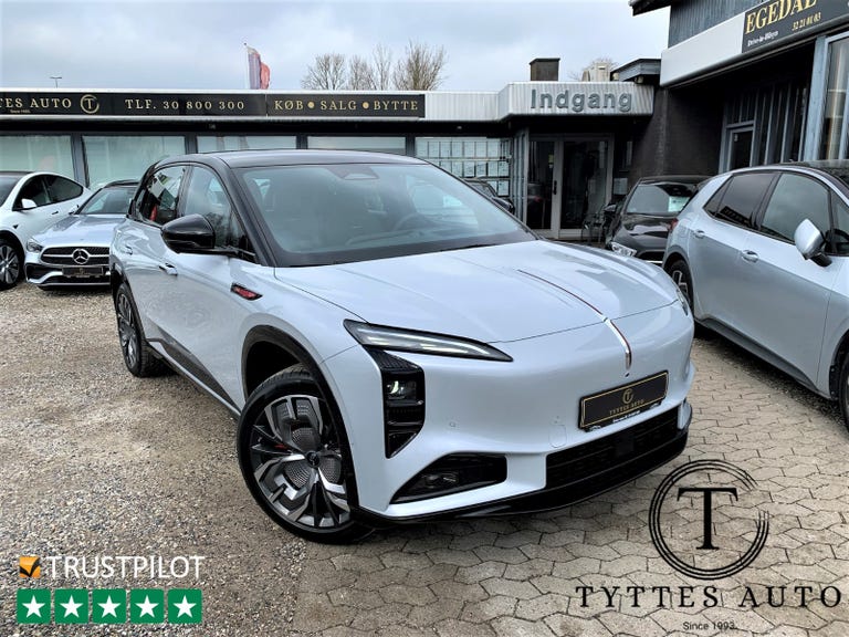 Hongqi EHS7 Exclusive