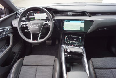 Audi e-tron Black Edition S-line quattro