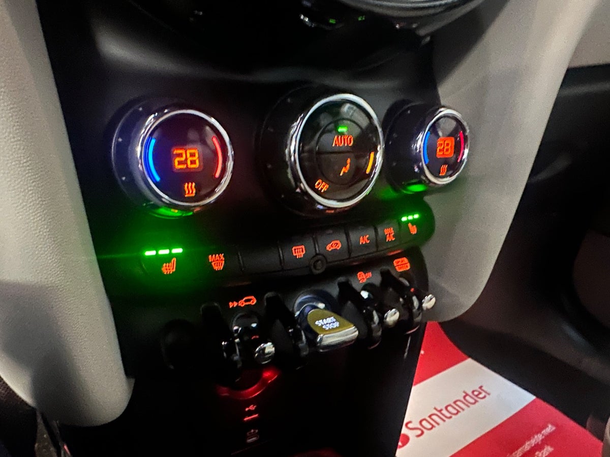 MINI Cooper SE Edition Premium Plus