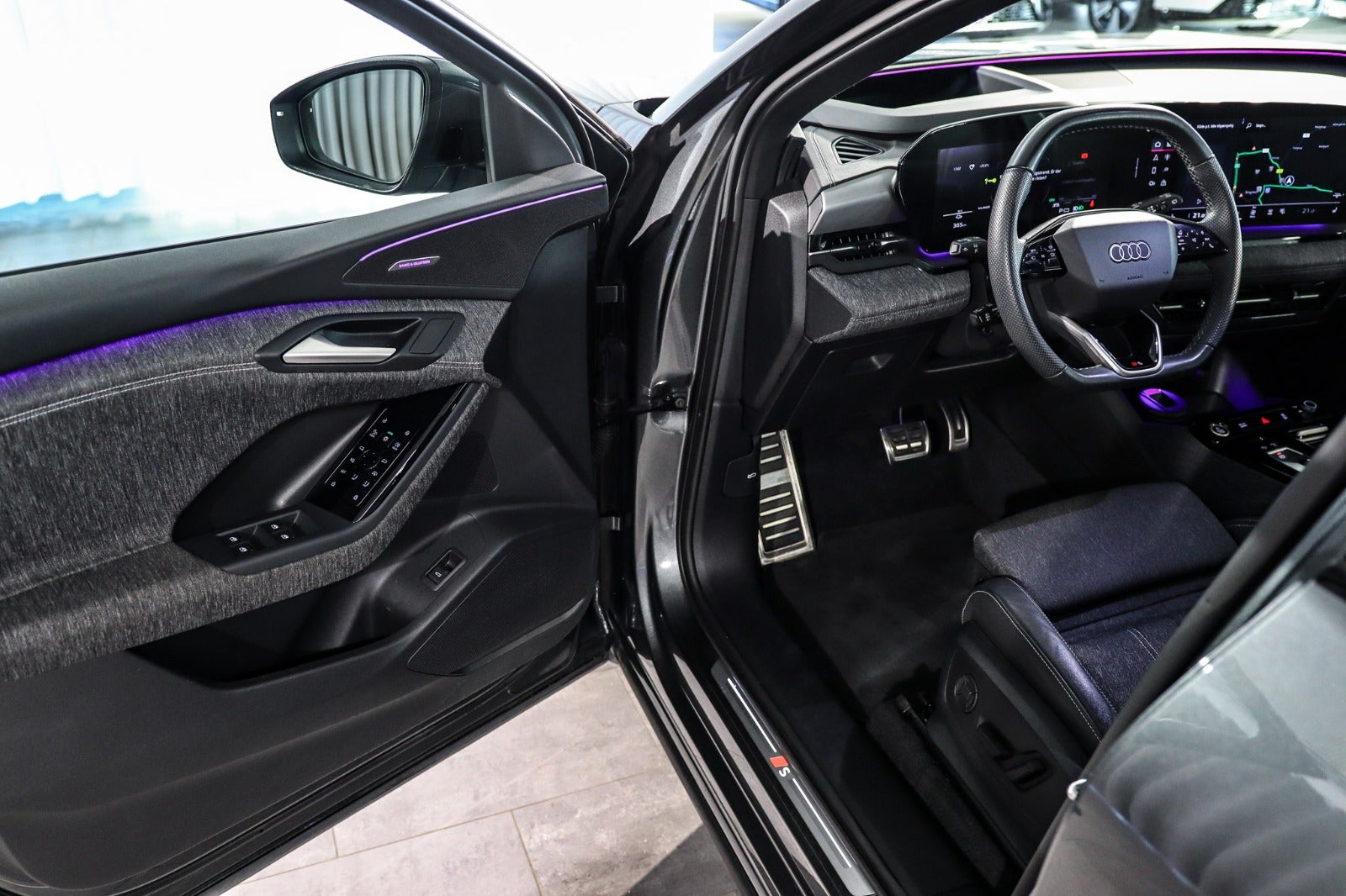 Billede af Audi Q6 e-tron S-line quattro