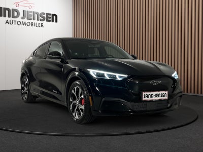 Ford Mustang Mach-E Premium Extended Range Van