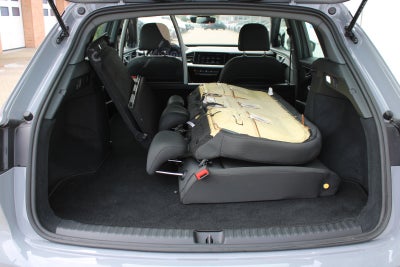 Audi Q4 e-tron Attraction Van