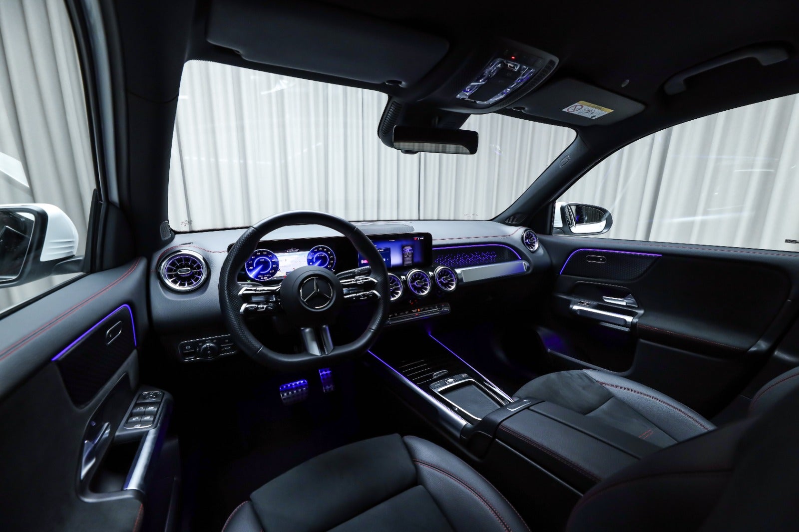 Mercedes-Benz EQB 250+ (4/8)