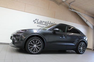 Porsche Macan 4 