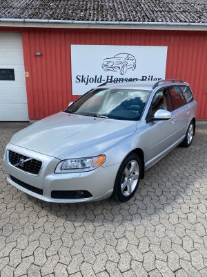 Volvo V70 2,5 T Momentum aut. 5d