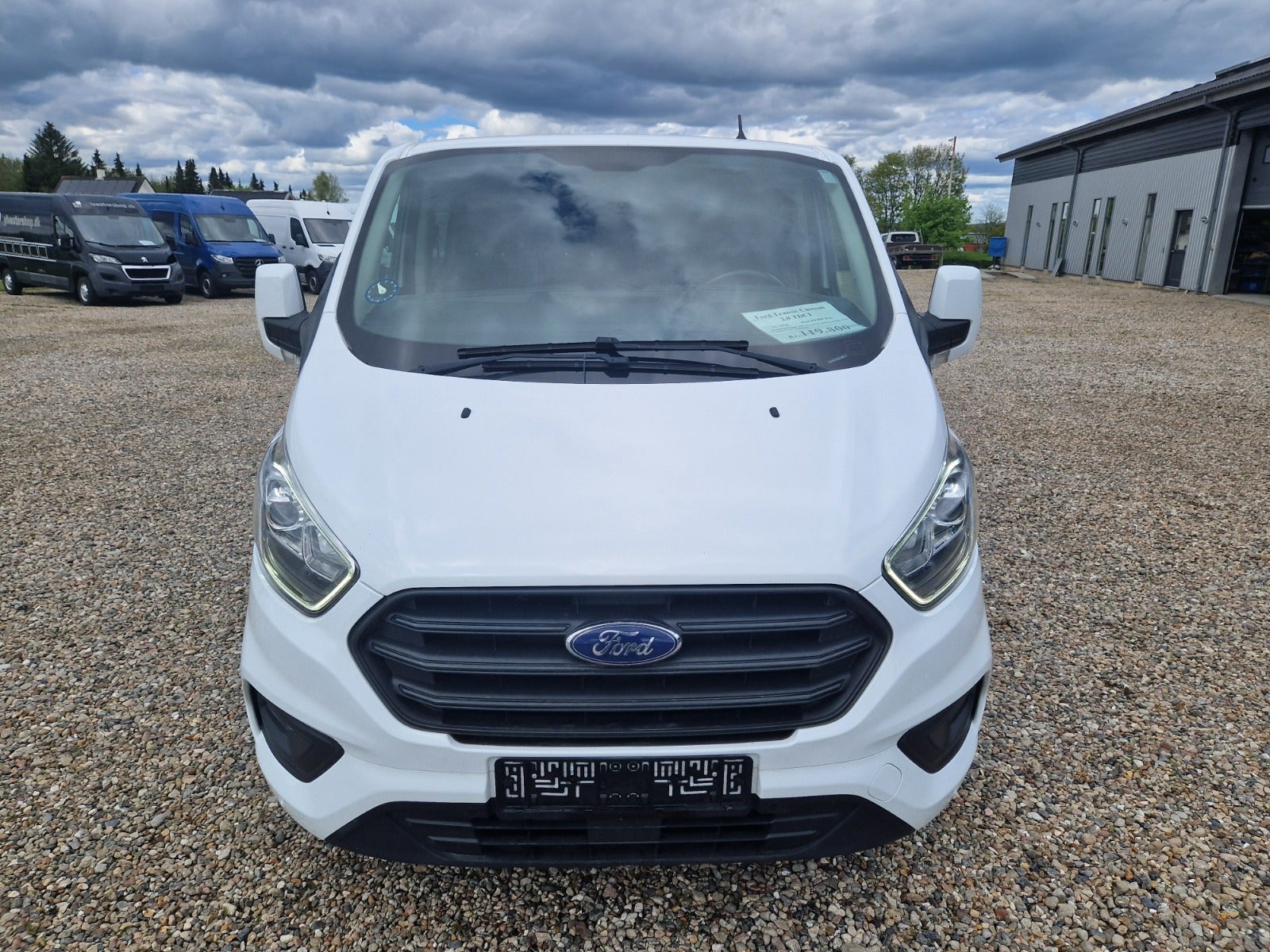 Billede af Ford Transit Custom 300L 2,0 TDCi 130 Trend Mandskabsvogn