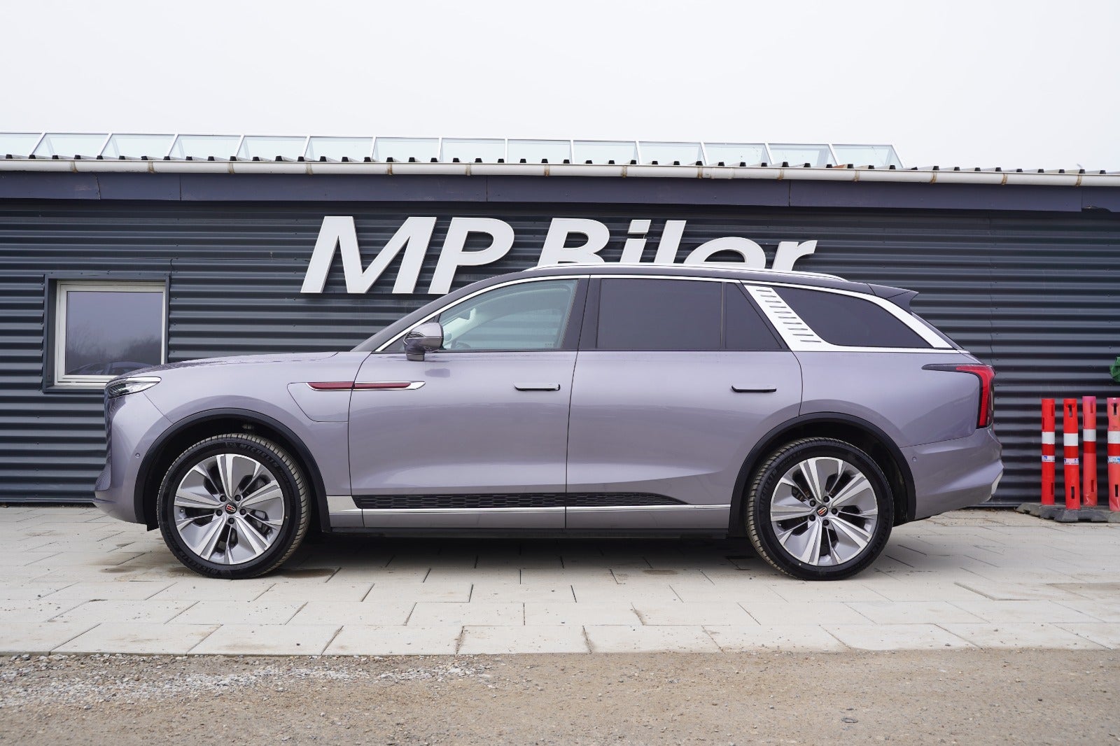 Billede af Hongqi E-HS9 84 Comfort
