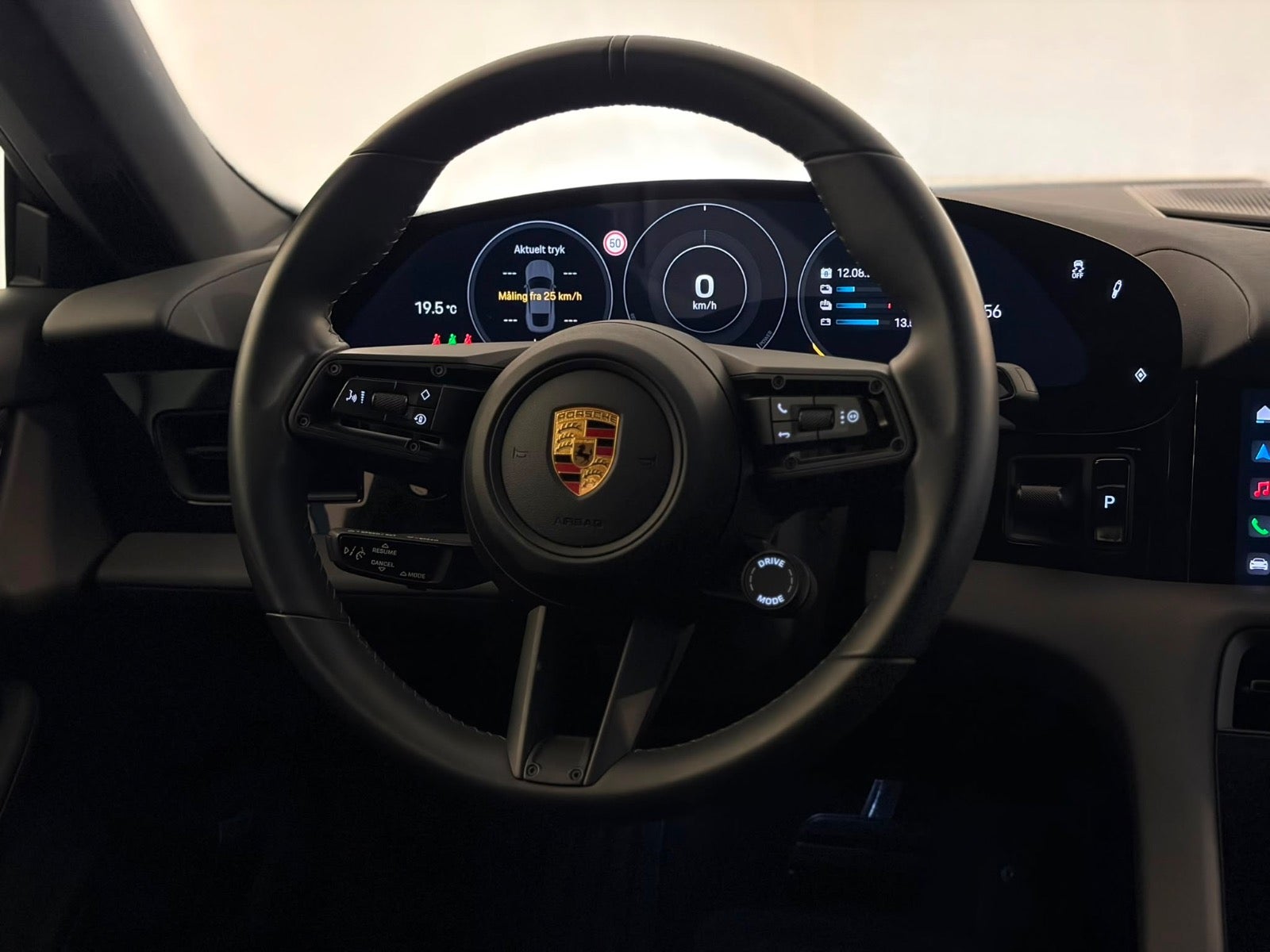 Porsche – Taycan