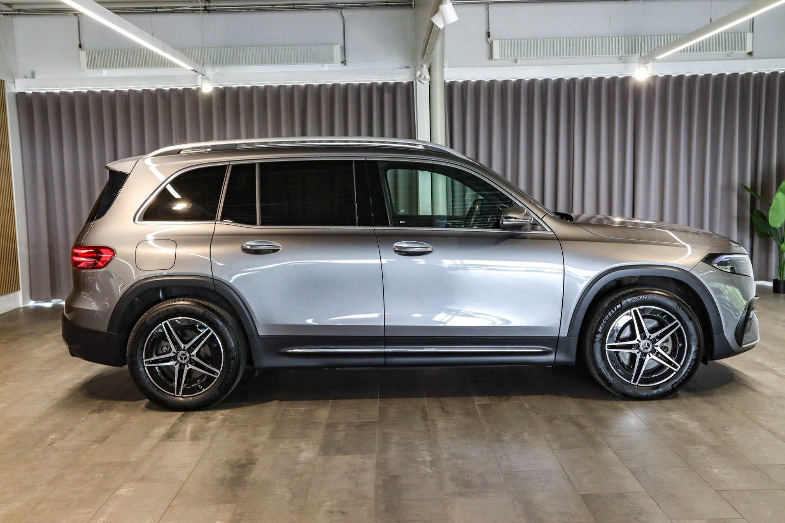 Billede af Mercedes EQB250+  AMG Premium