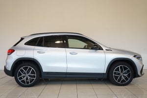 Mercedes EQA250