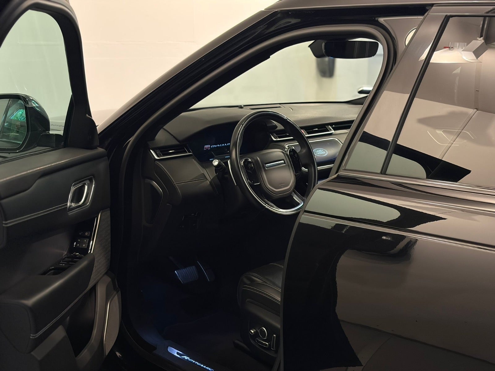 Land Rover – Range Rover Velar
