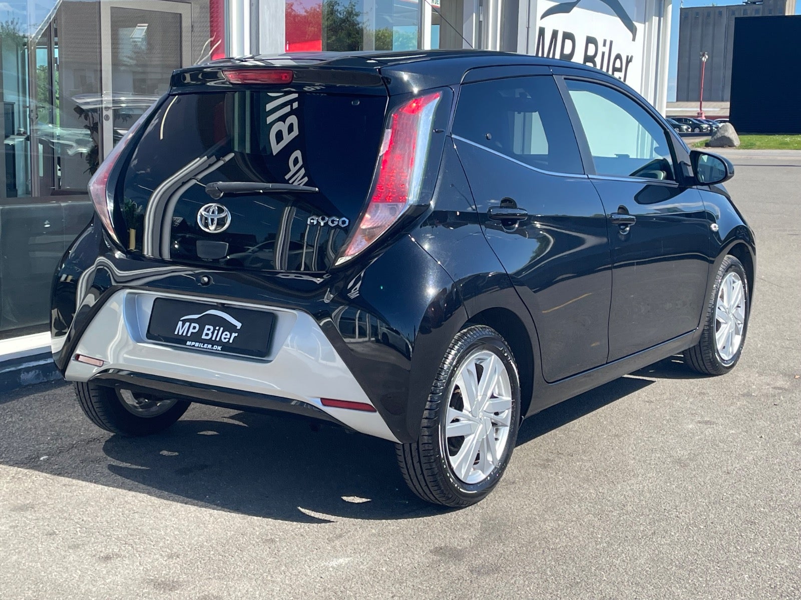 Billede af Toyota Aygo 1,0 VVT-i x-black