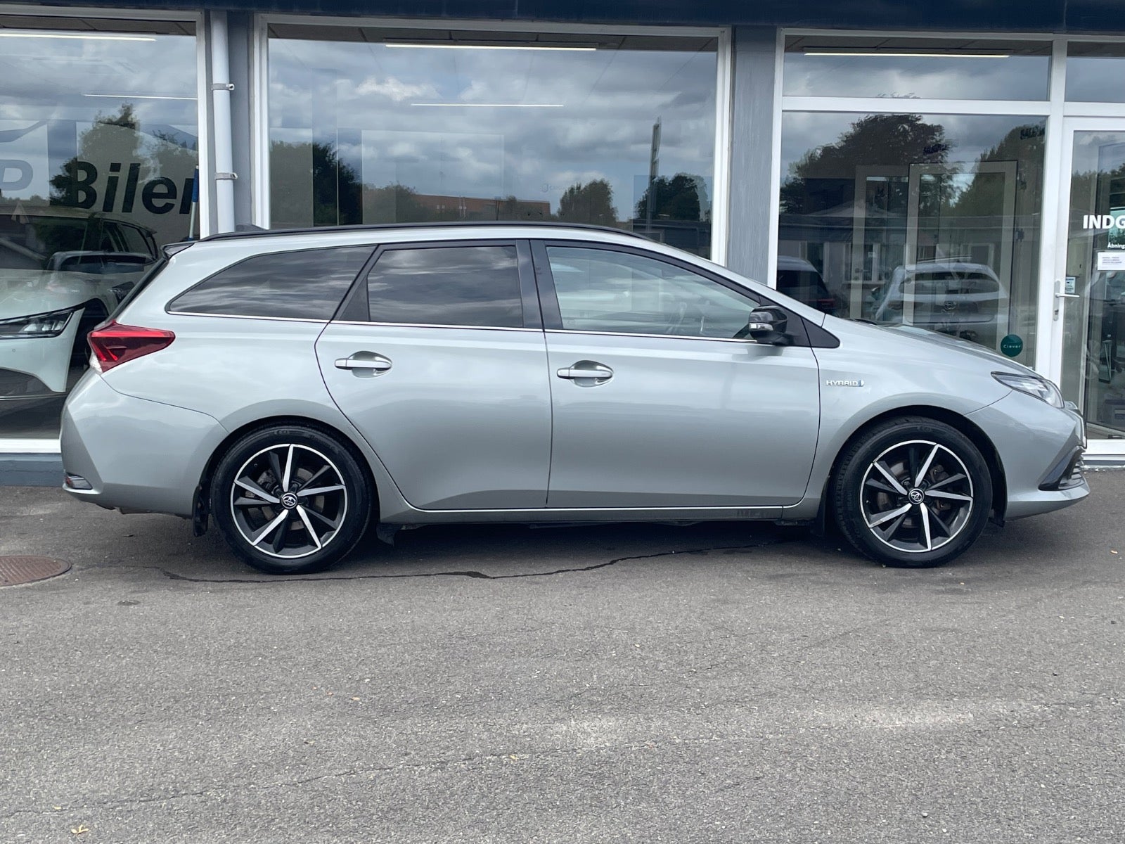 Billede af Toyota Auris 1,8 Hybrid H2 Style Touring Sports CVT