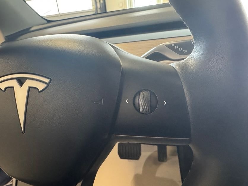 Tesla Model Y Long Range RWD