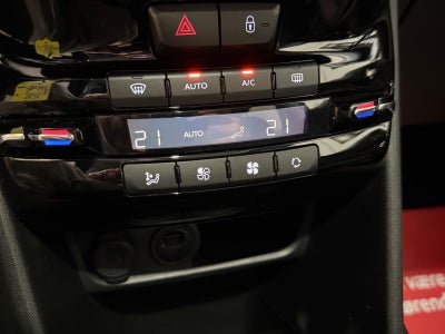 Peugeot 208 PureTech 82 Allure Sky