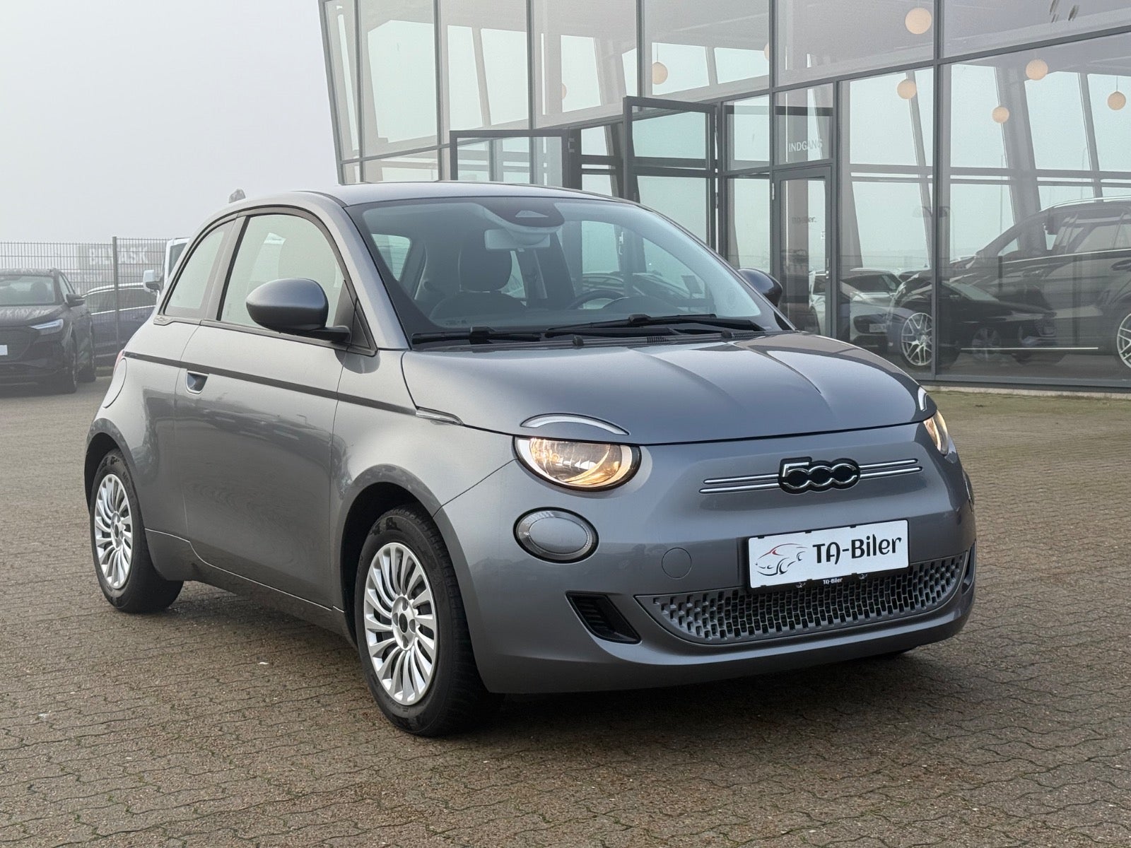 Fiat 500e Action