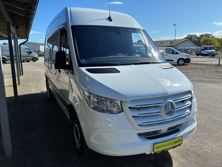 Mercedes Sprinter 317 CDi A2 Kassevogn aut. RWD