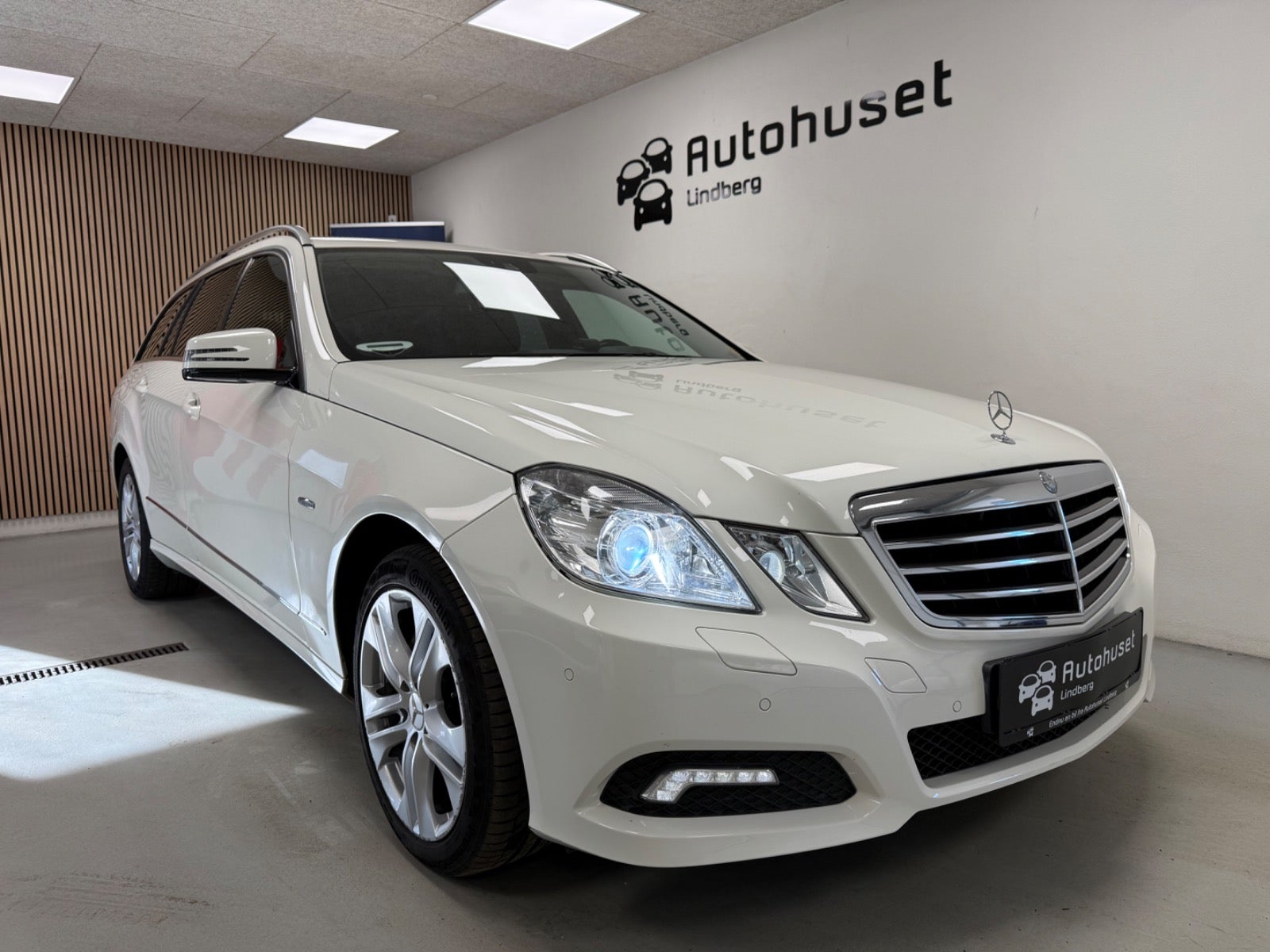 Billede af Mercedes E250 1,8 CGi Avantgarde stc. aut. BE
