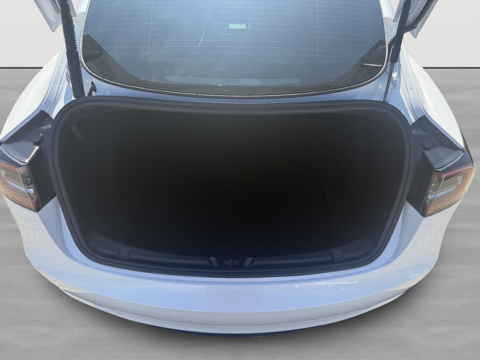 Billede af Tesla Model 3  Standard Range+ RWD