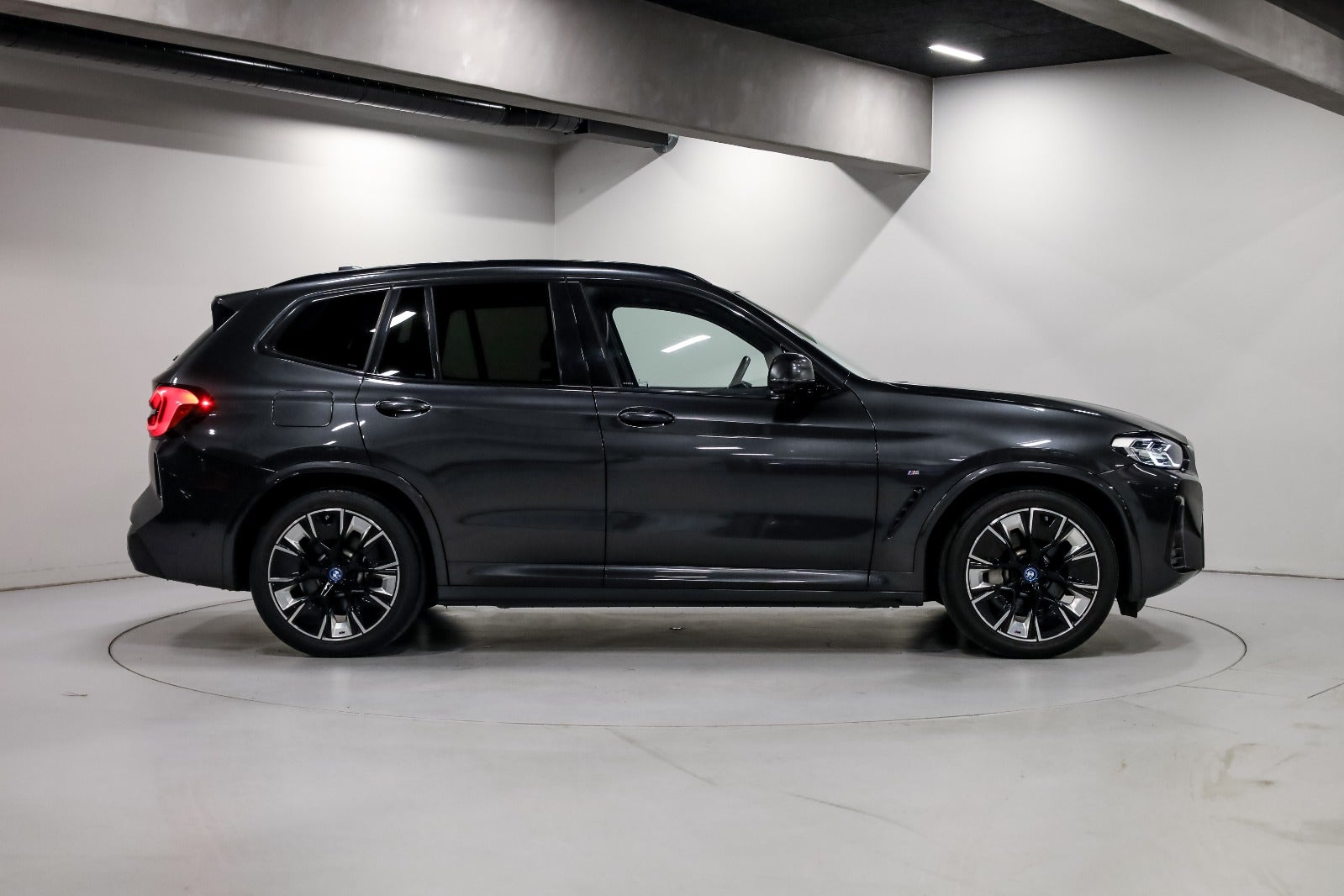 BMW iX3 Charged Plus M-Sport