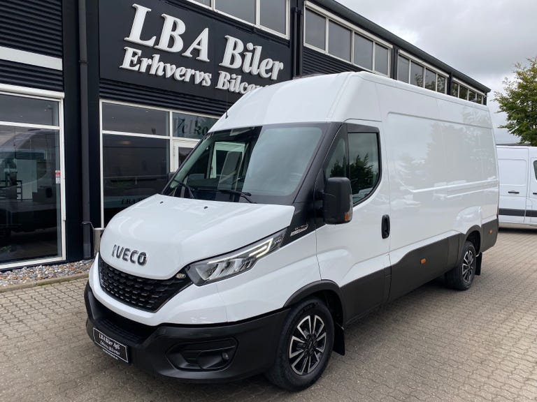 Iveco Daily 35S18 12m³ Van AG8